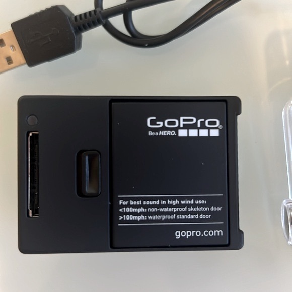 GoPro HERO 3+ - Picture 2 of 2